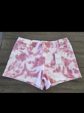 Judy Blue Women's Size XL Blush Tie Dye Shorts Mid-Rise Pink White Mid Rise New
